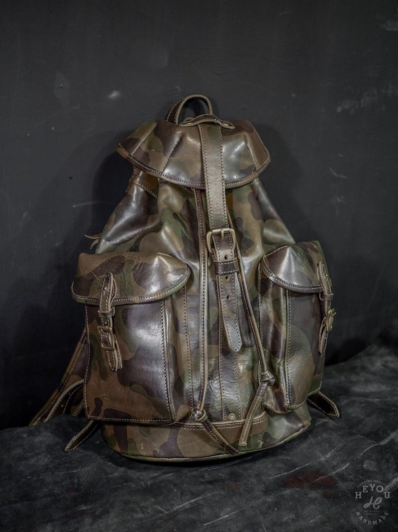 Full Veg-tanned Leather Backpack 植鞣牛革后背包-迷彩绿款 - 后背包/双肩包 - 真皮 多色
