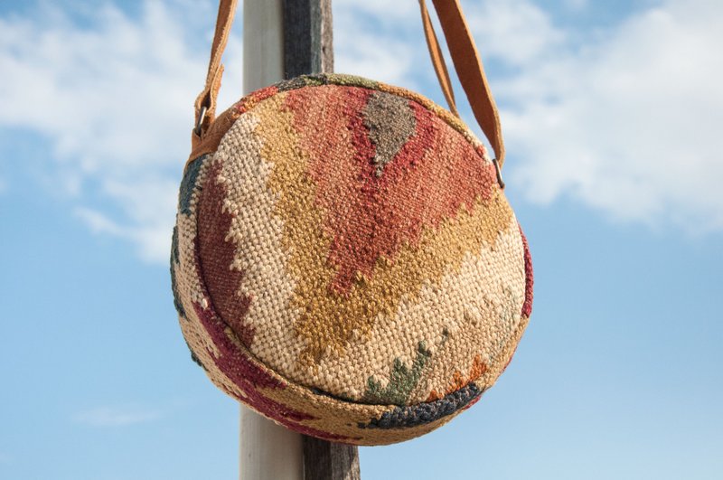 民族风侧背包/手工麂皮侧背包/地毯斜背包/boho斜背包-撒哈拉沙漠 - 侧背包/斜挎包 - 真皮 多色