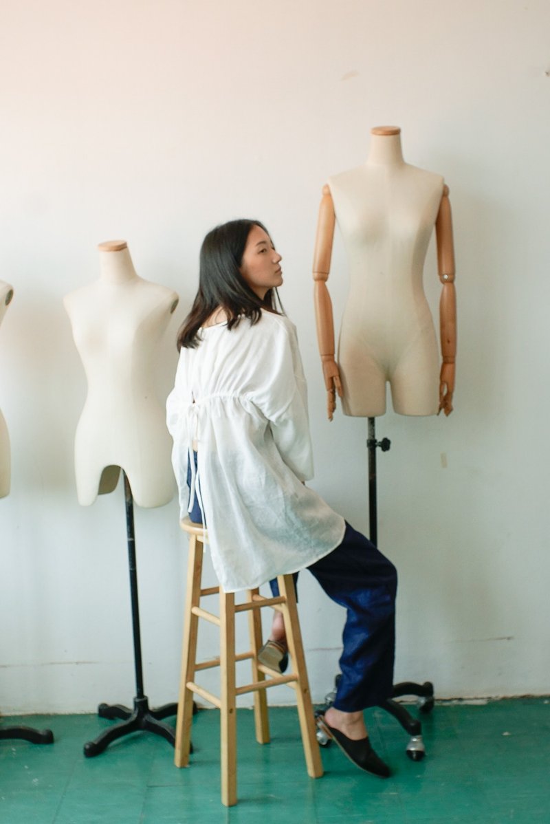 Flowing cape blouse - 女装上衣 - 棉．麻 白色