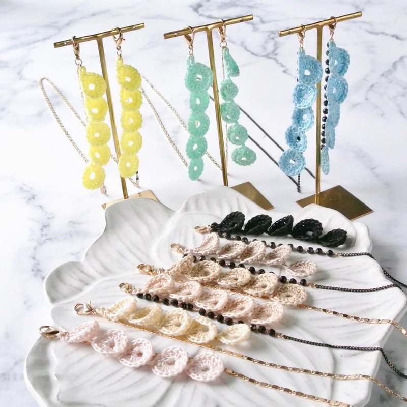 口罩饰品项链 莲花图案 针织饰品 口罩绳 口罩链 日本饰品 - 挂绳/吊绳 - 贵金属 粉红色