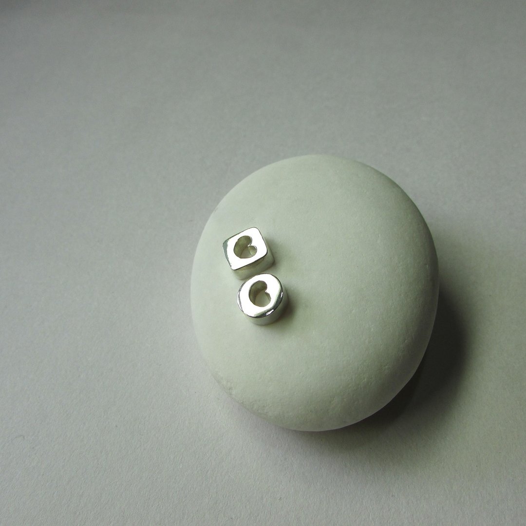 hearts earring_方圆心耳环 | 925纯银 限量 设计师手作 - 耳环/耳夹 - 银 银色