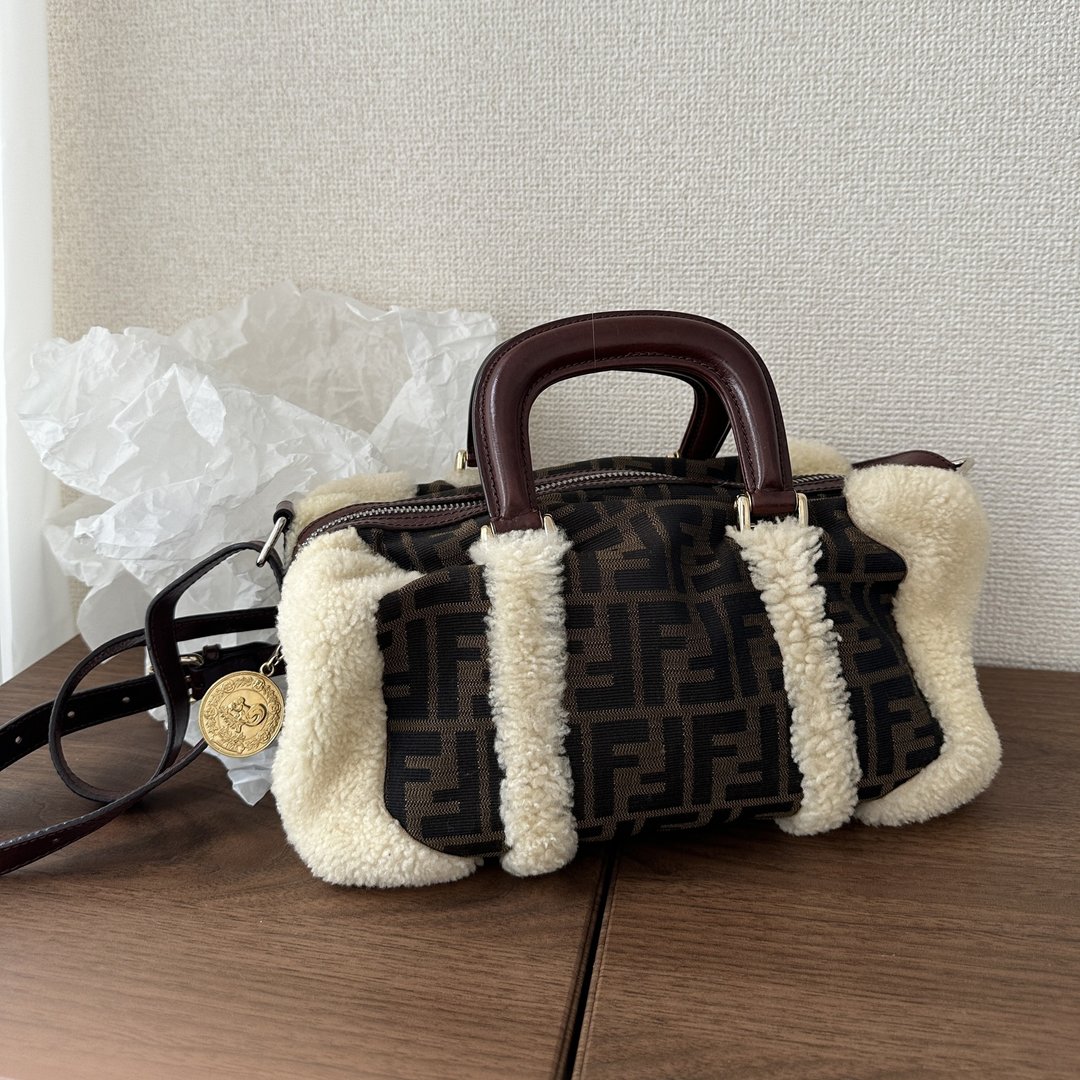 FENDI 芬迪 羊羔毛 FF Monogram 手提包 - 侧背包/斜挎包 - 棉．麻 咖啡色