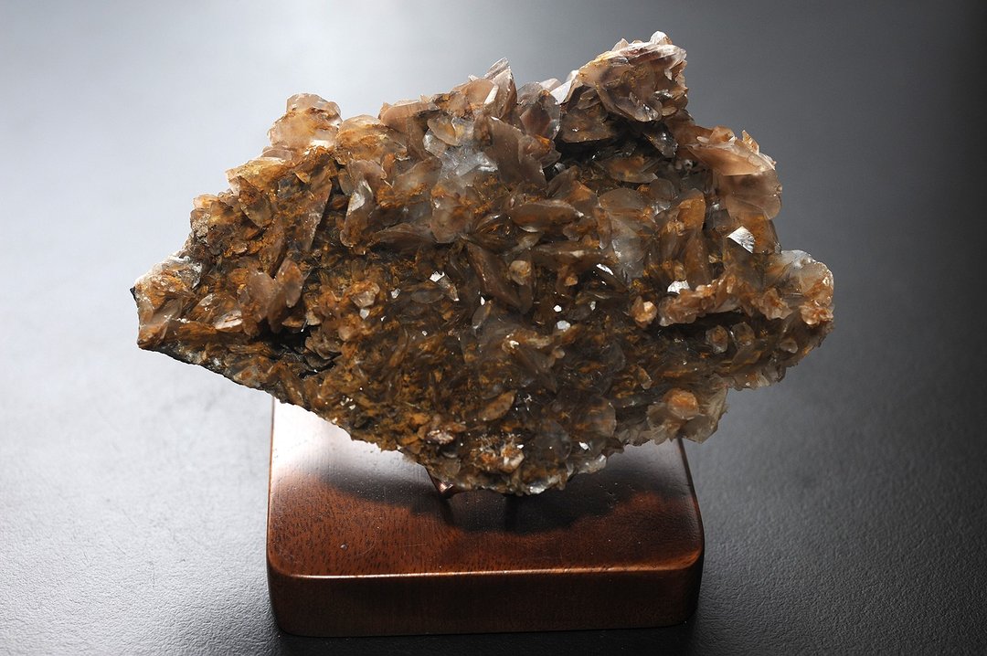 铁菱方解石   矿石/水晶/灵修/开运/招财/破煞/防小人 - 摆饰 - 水晶 