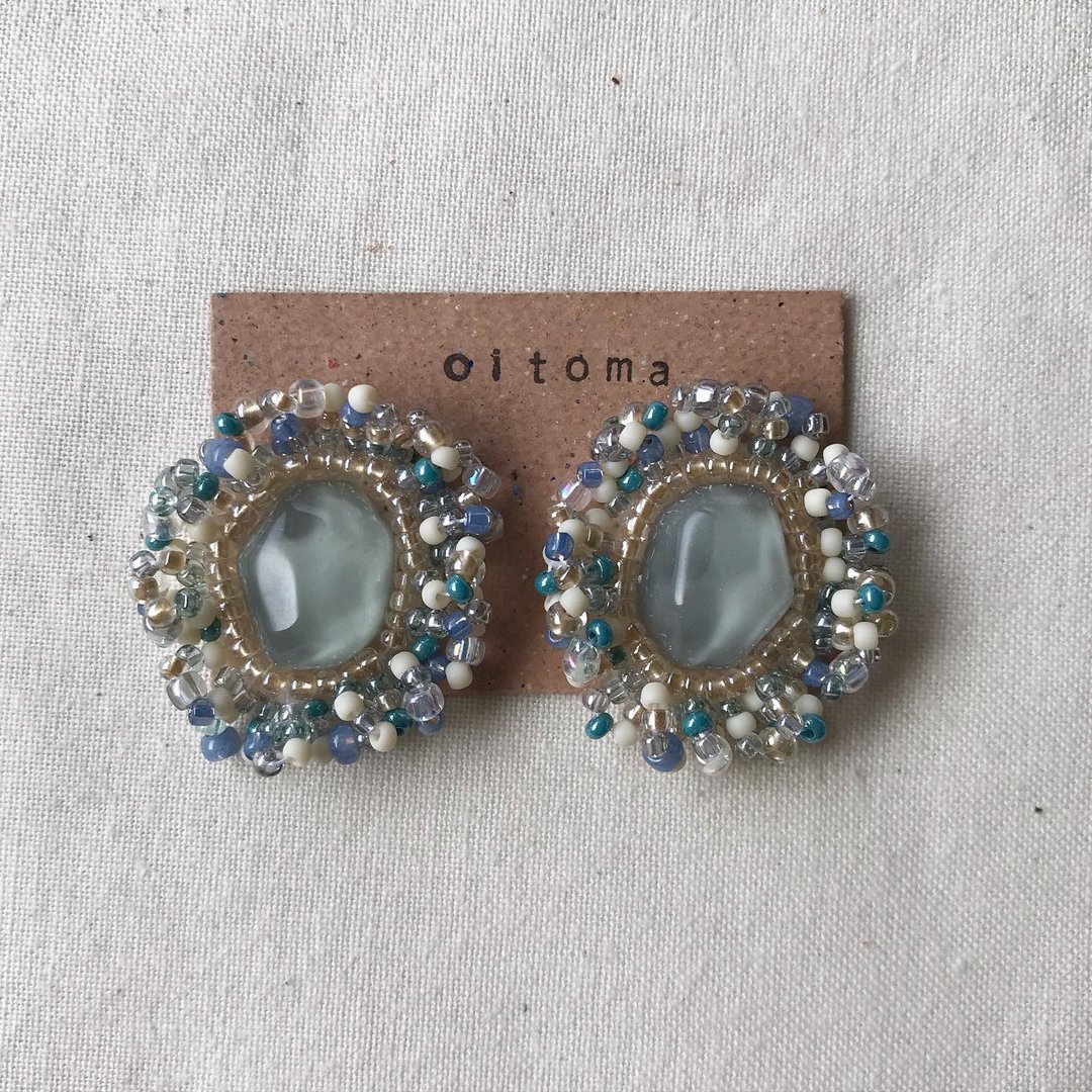 Slightly gentle sea color blue green x slightly gold x Mizuiro wave sound beads embroidery Clip-On/ earrings - 耳环/耳夹 - 其他材质 蓝色