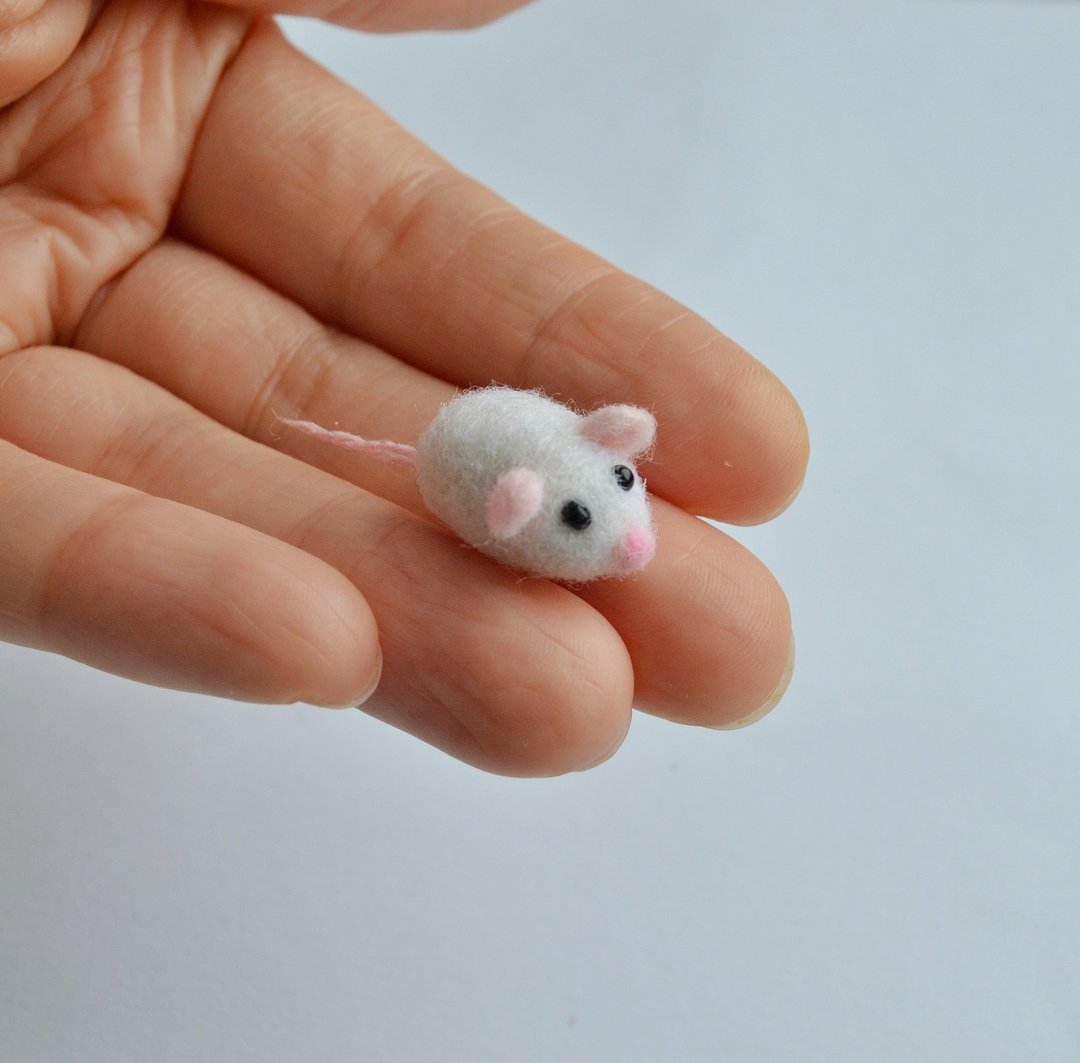 Needle felted mouse, Miniature mouse, Needle felted animal, Mouse toy - 玩具/玩偶 - 羊毛 白色