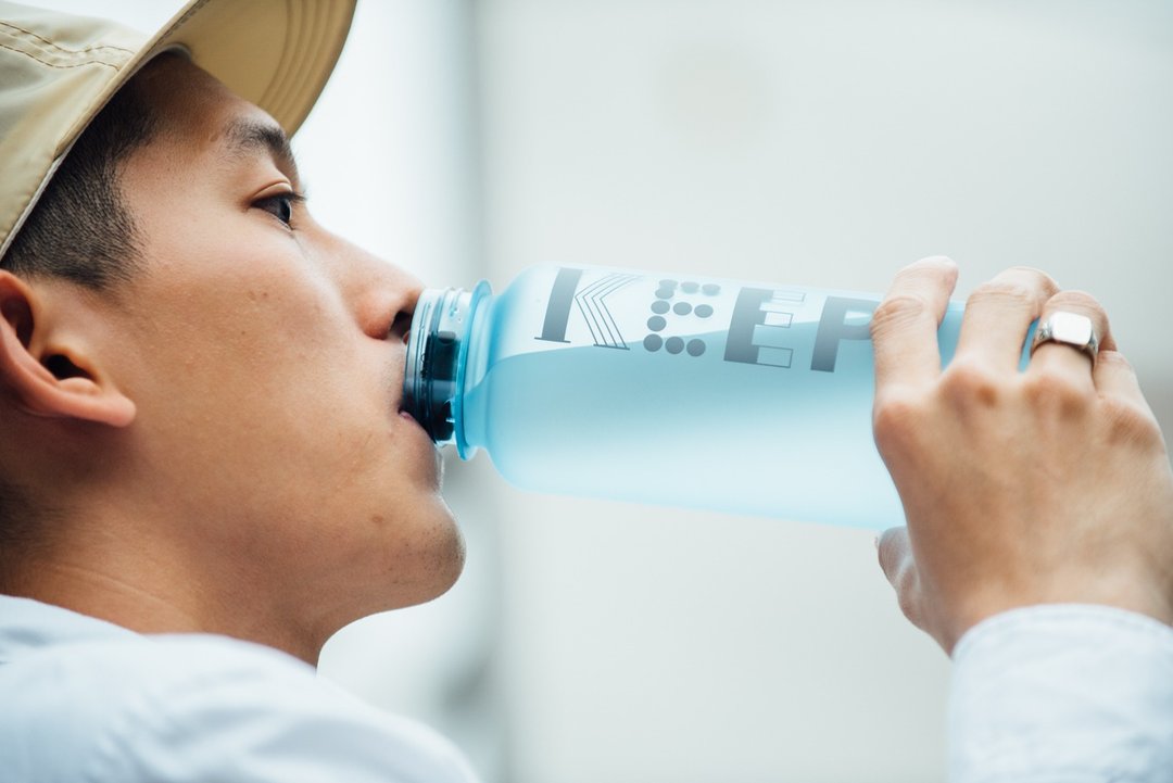 日本畅销商品设计 雾光质感 大容量 随身水瓶 Keep - 浅蓝 - 水瓶/水壶 - 塑料 蓝色