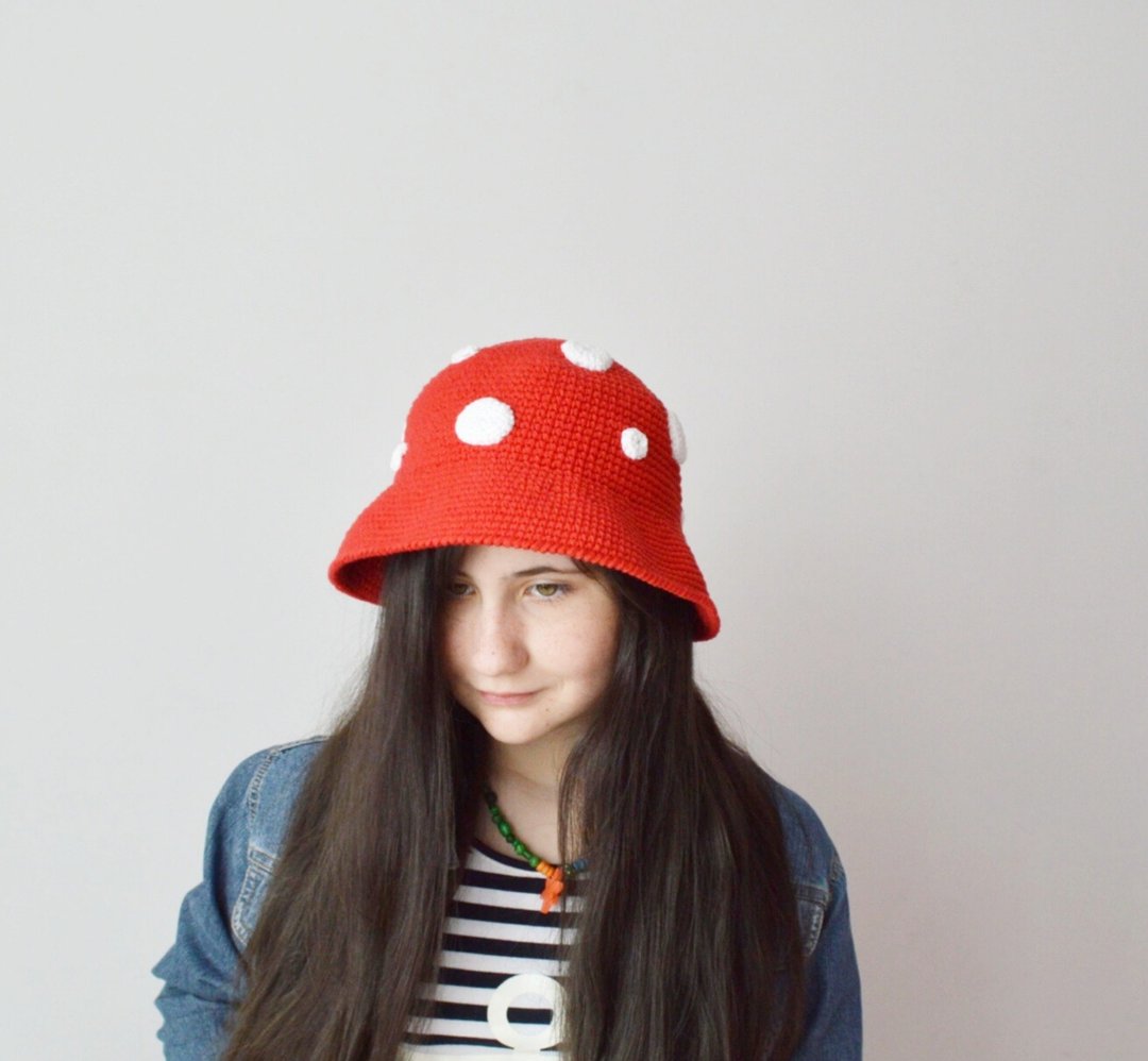 Crochet mushroom bucket hat aesthetic outfit Custom cute knit red fisherman hat - 帽子 - 棉．麻 红色