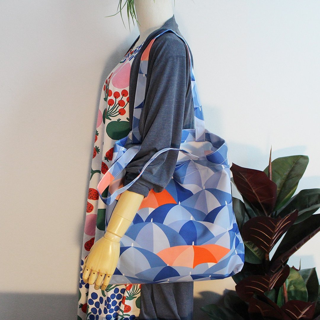 Canvas Tote bag, Blue Umbrella Canvas Tote Bag, Shopping Bag - 手提包/手提袋 - 聚酯纤维 