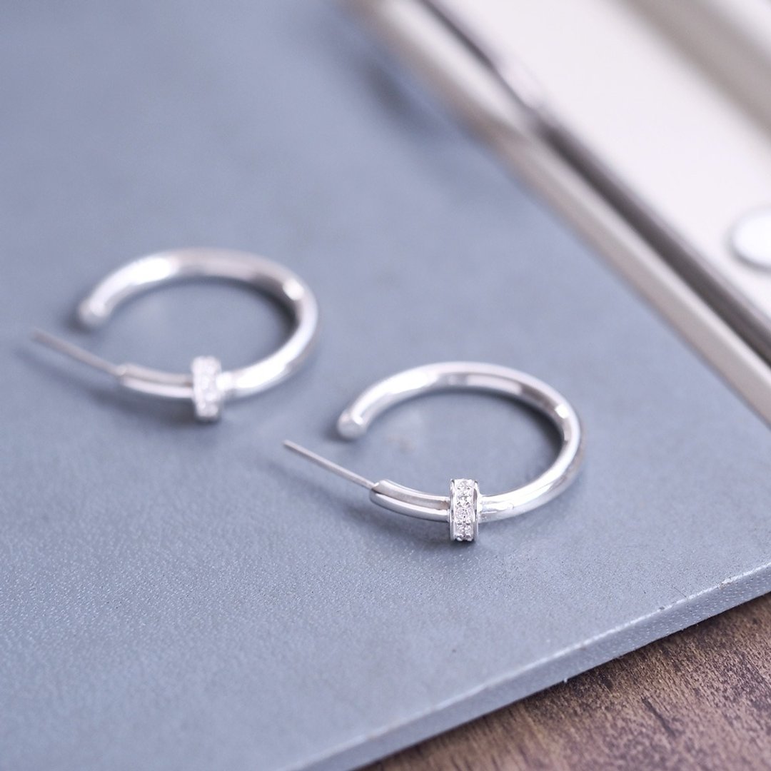 White Hoop Earrings Silver 925 - 耳环/耳夹 - 其他金属 银色