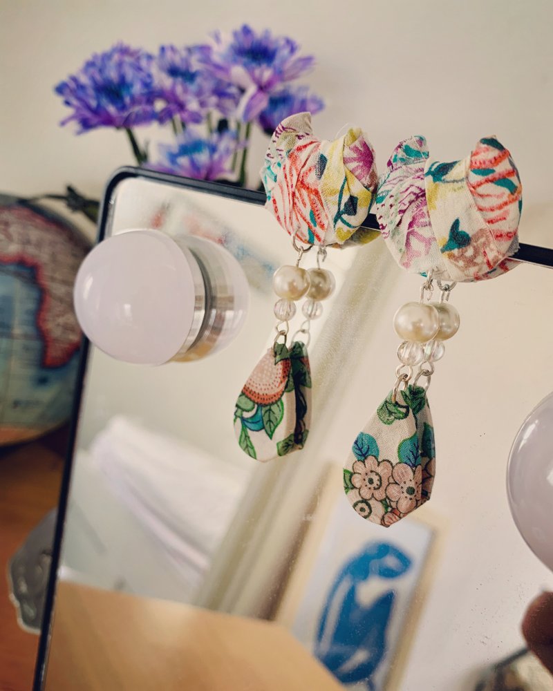 英国Liberty 印花手工耳环 - 耳环/耳夹 - 珍珠 粉红色