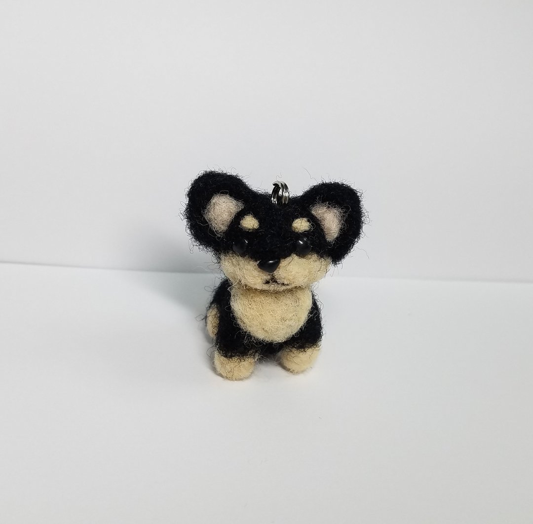 Wool felt chihuahua key chain with handmade name - 玩具 - 羊毛 黑色