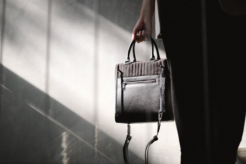 LIAM BAG 黑色绒面革皮革配银色硬件 - 手提包/手提袋 - 真皮 黑色