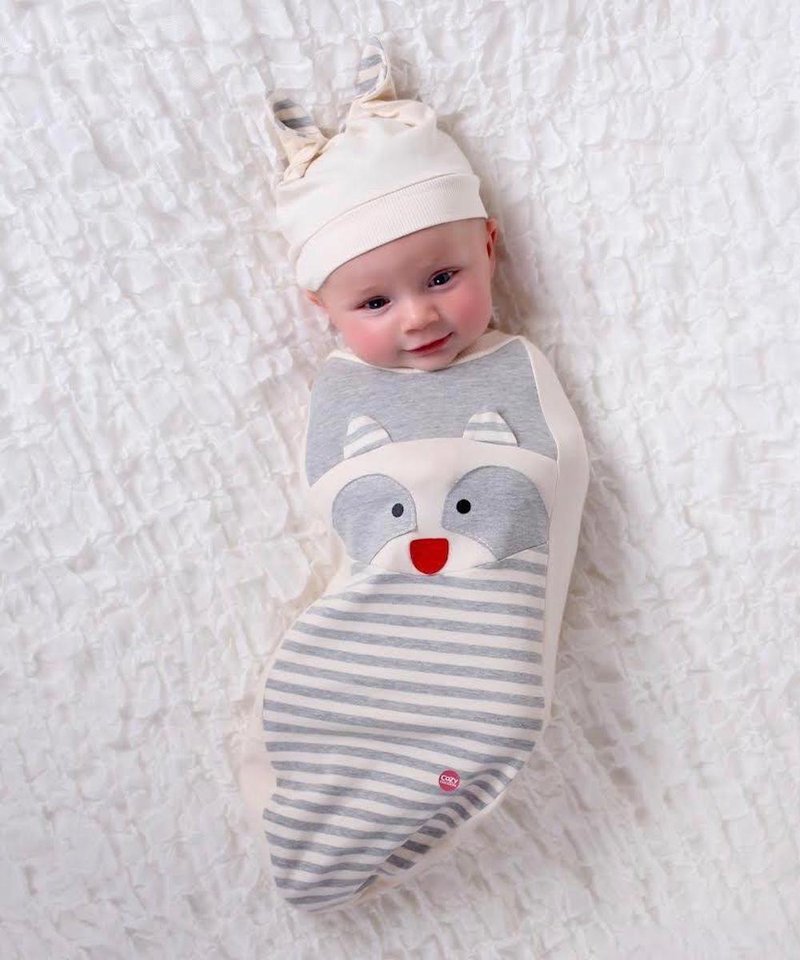 BABYjoe美国制纯棉手工包巾弥月套组-豆豆眼浣熊宝宝 - 满月礼盒 - 棉．麻 白色