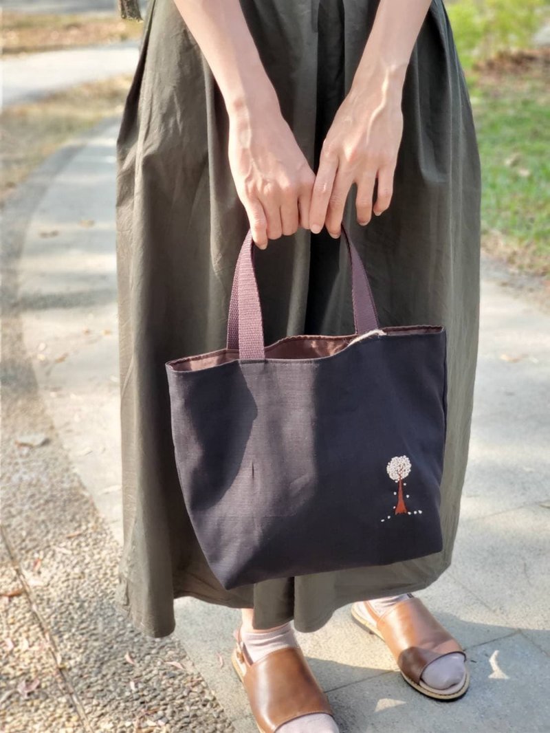 手工绣花手提包/ Basic Type/ Two Size - 手提包/手提袋 - 环保材料 