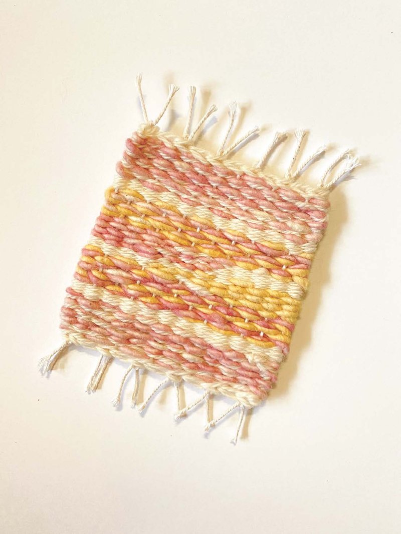 Mini weaving fabric coaster ( cup/glass pad ) - 餐垫/桌巾 - 其他材质 多色