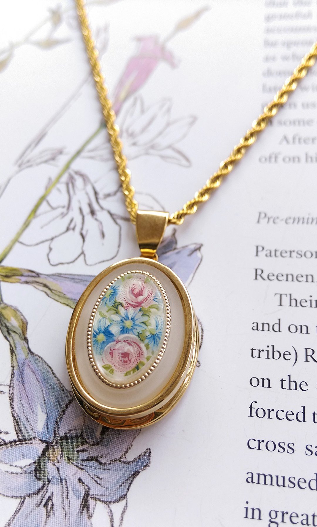 西洋古董饰品。 Locket  浪漫古典玫瑰 相片坠 项链 - 项链 - 其他金属 金色