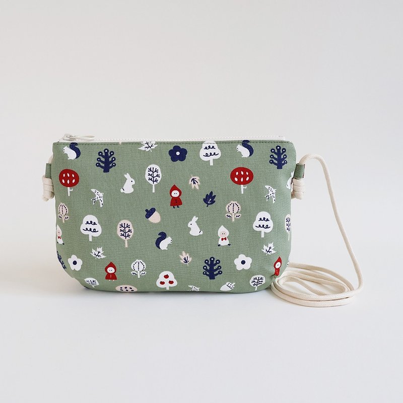 手工车缝制粉绿动物丛林小红帽图随身小斜肩背布包 - 侧背包/斜挎包 - 棉．麻 多色