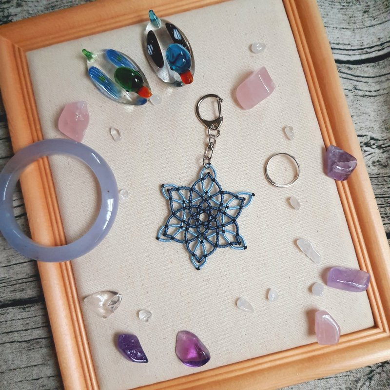 C037-手工编织曼陀罗吊饰 雪花冰晶图腾 - 钥匙链/钥匙包 - 尼龙 蓝色