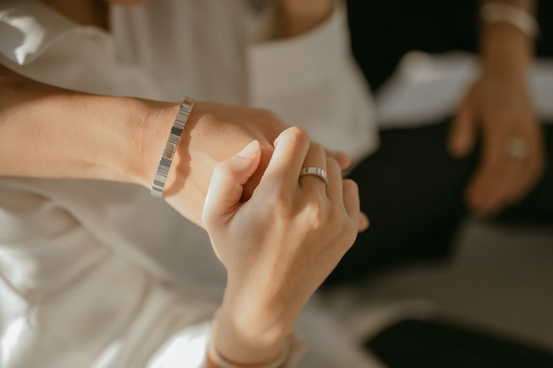 zo.craft 恋人絮语手环 - 手链/手环 - 纯银 灰色