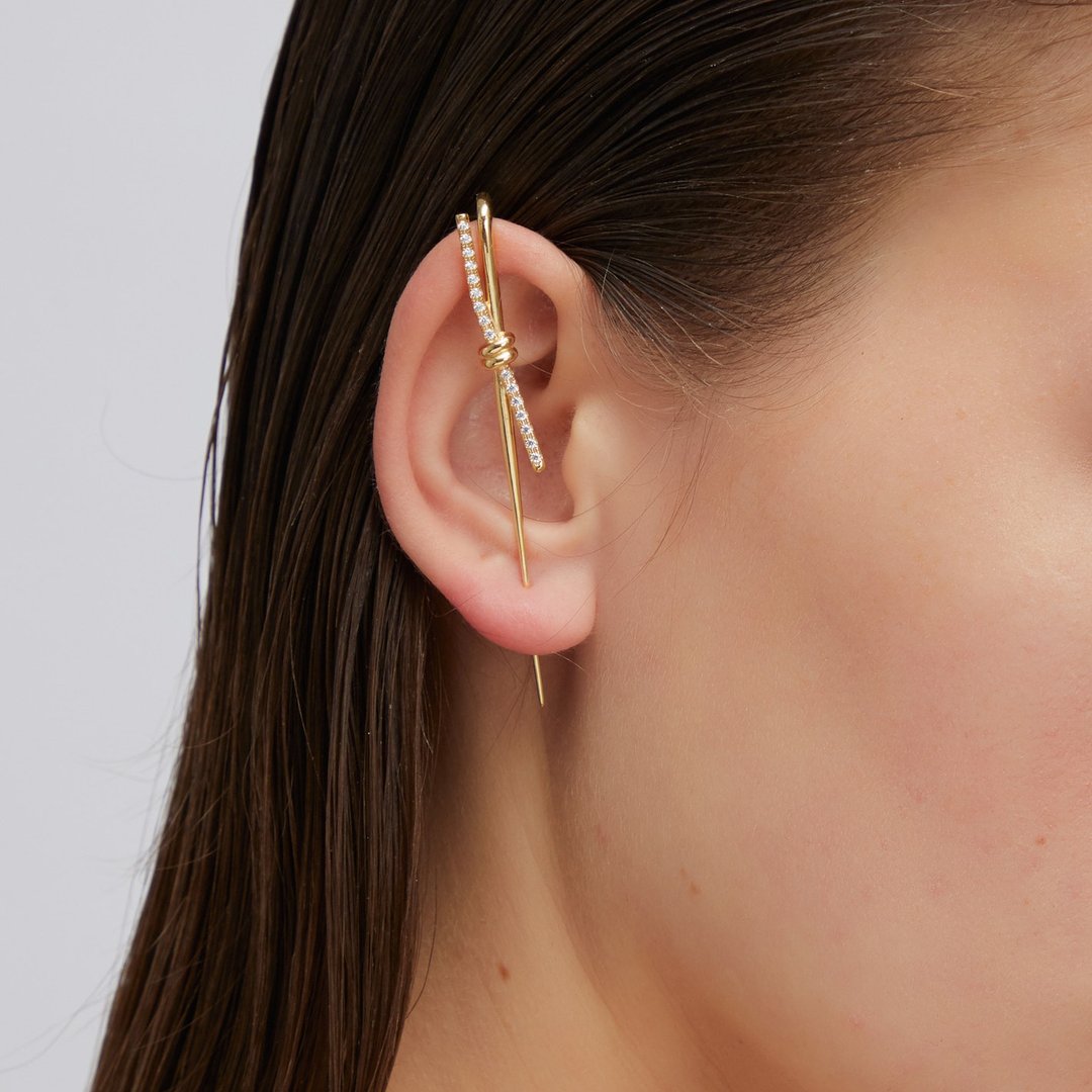 扭结耳针 925银厚镀18K金 Knotted Diamond Earpin - 耳环/耳夹 - 纯银 金色
