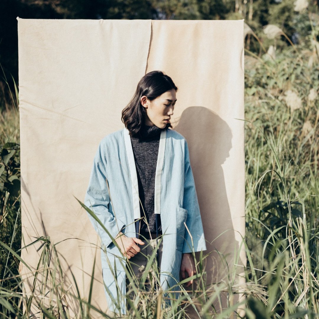 丹宁系列│和服罩衫│耳机孔设计│条纹白│ Denim kimono - 男装外套 - 棉．麻 蓝色