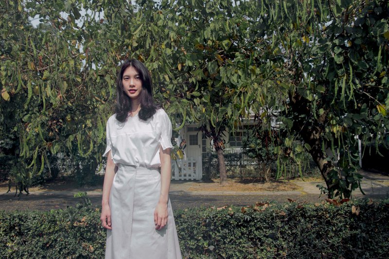 Lazare 低领弧形蓬袖罩衫 - 女装衬衫 - 棉．麻 白色