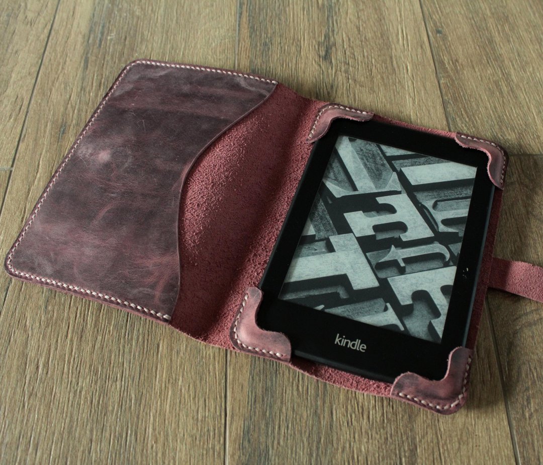 Kindle Paperwhite 11 gen 2021 6.8 寸皮套个人化玫瑰粉红 - 平板/电脑保护壳 - 真皮 粉红色
