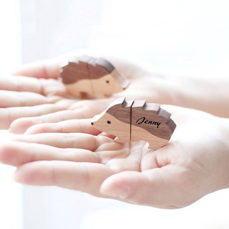 【圣诞定制礼物】 USB 随身碟 刺猬 派对动物 |  钥匙圈 生日礼物 - U盘 - 木头 咖啡色