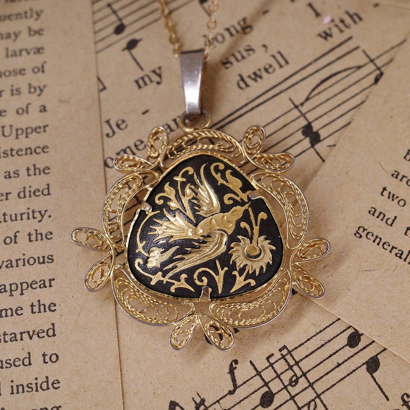 西班牙镶嵌 大马士革金属镶嵌 双鸟花草 掐丝边 项链 复古项链 - 项链 - 贵金属 金色