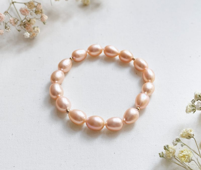 天然淡水珍珠手串 橘粉色米形珍珠 金珠 母亲节礼物 手链 - 手链/手环 - 珍珠 粉红色