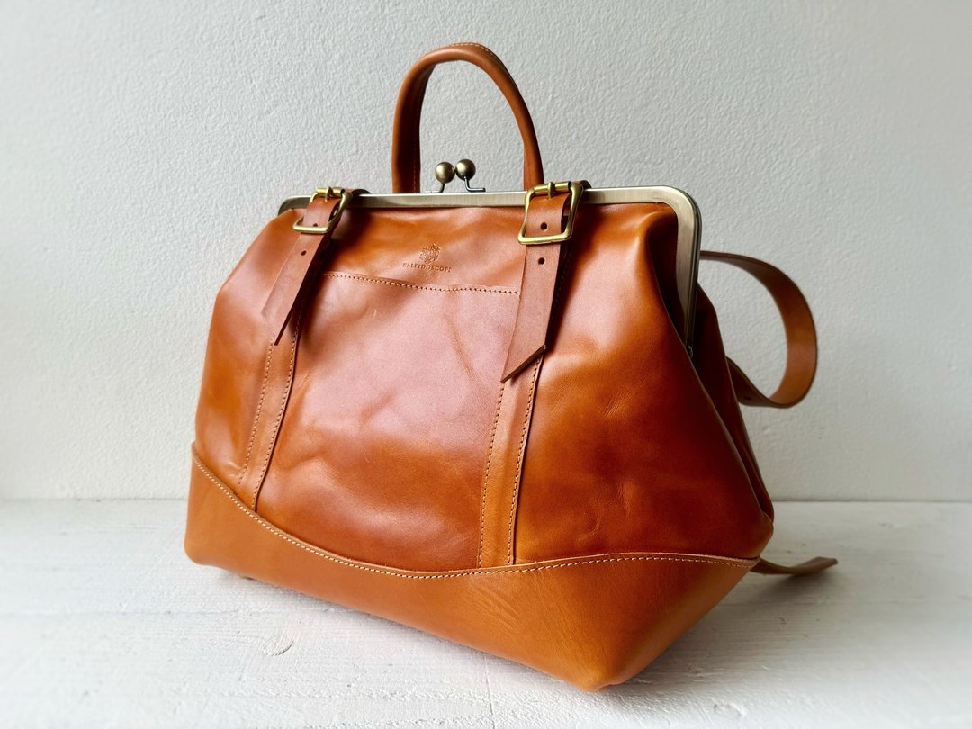 Tochigi leather Nume leather backpack montagna L camel - 后背包/双肩包 - 真皮 卡其色