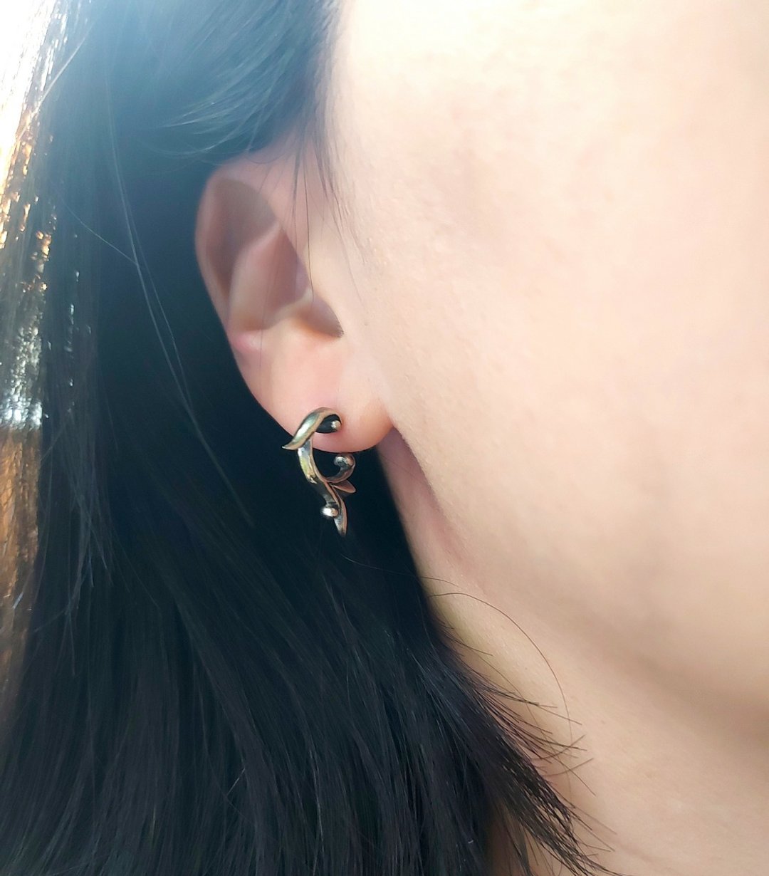 +飞羽 + 925 纯银 巴洛克个性立体宫廷鸟羽造型直针耳环 - 耳环/耳夹 - 纯银 银色