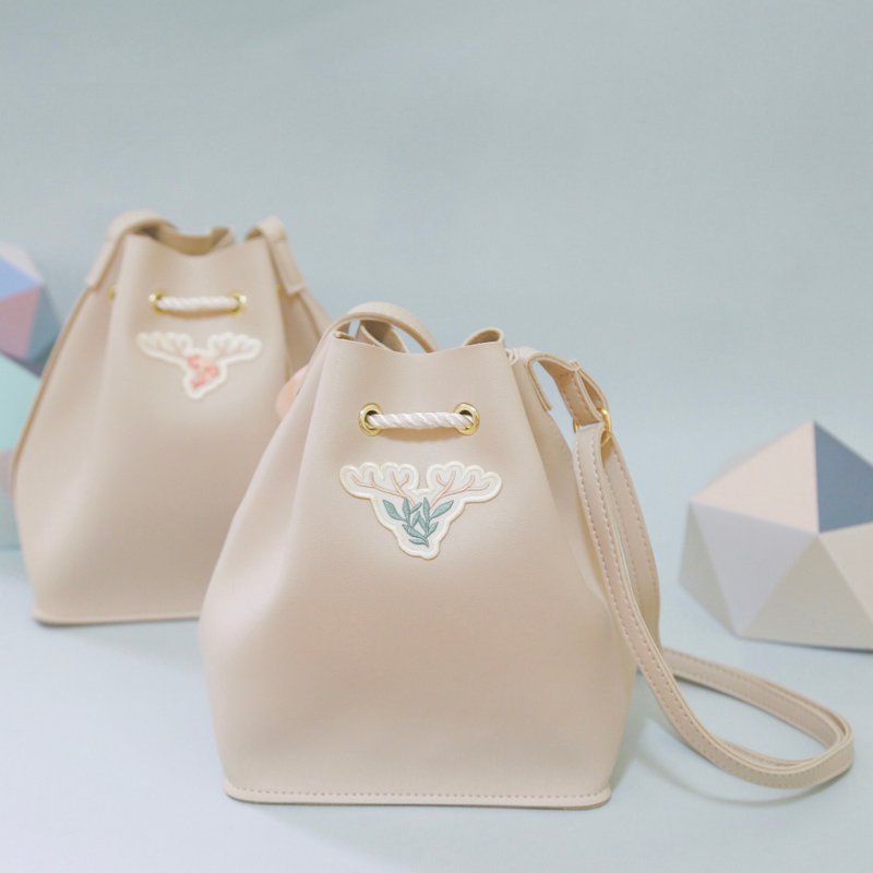 | 鹿角 | 缎带迷你刺绣水桶包 | 二入闺蜜特惠组合 | - 侧背包/斜挎包 - 真皮 咖啡色