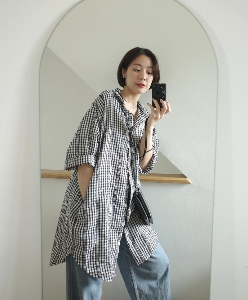 Kati oversized 3/4 roll up sleeve plaid casual dress shirt with side pockets - 洋装/连衣裙 - 棉．麻 黑色