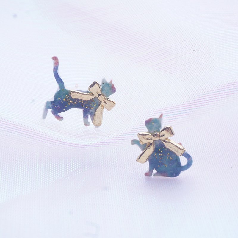 星空猫|手作树脂绘制猫咪18k镀金耳针耳钉 可改耳夹 原创礼物 - 耳环/耳夹 - 树脂 蓝色