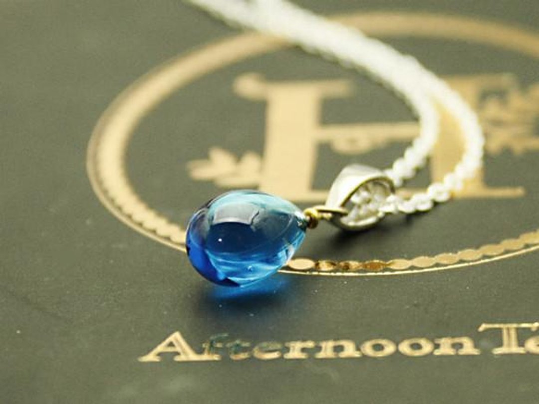 Glass drops Petit Pendant Ice Blue - 项链 - 玻璃 蓝色