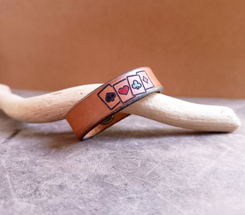 扑克花色皮革手镯 策略象征手工棕皮 手写讯息赠送 - 手链/手环 - 真皮 咖啡色