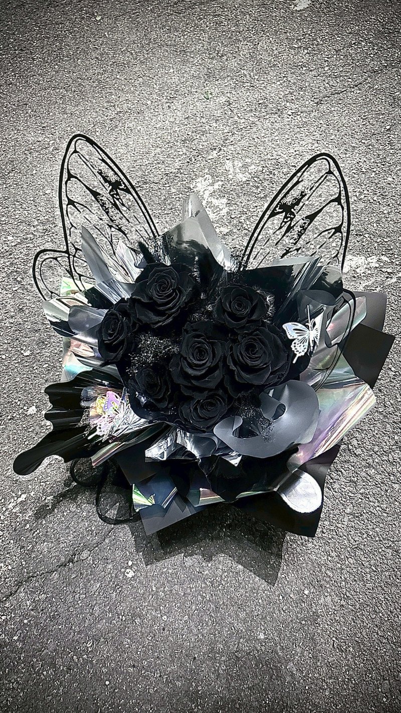 【关于花艺 │蝴蝶永生花束】 蝴蝶花束 情人节 永生花束 面交 - 干燥花/捧花 - 植物．花 黑色