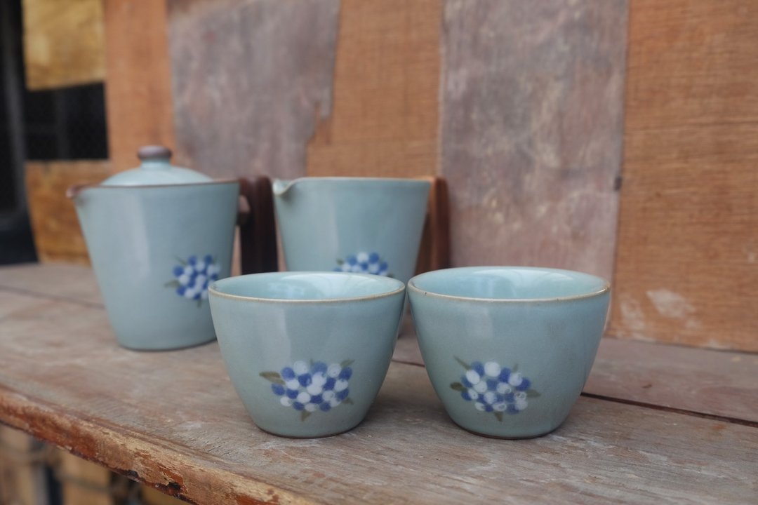 青瓷汝窑简易茶具组【蓝白绣球花款】－简易壶、茶海、2只茶杯 - 茶具/茶杯 - 陶 白色