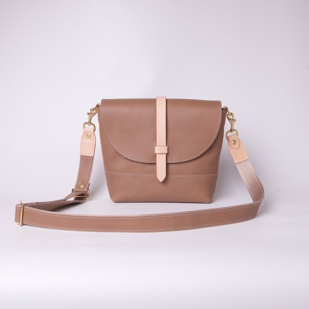 经典侧背包 Cross Body Bag / 象灰 Grey - 侧背包/斜挎包 - 真皮 灰色