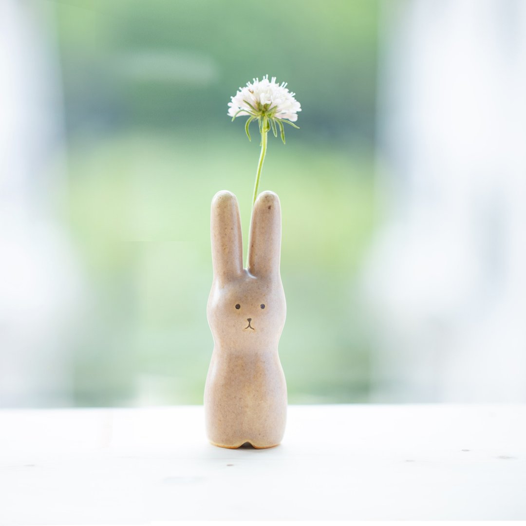 野兔陶花瓶 微亮粉藕釉 - 花瓶/陶器 - 陶 粉红色