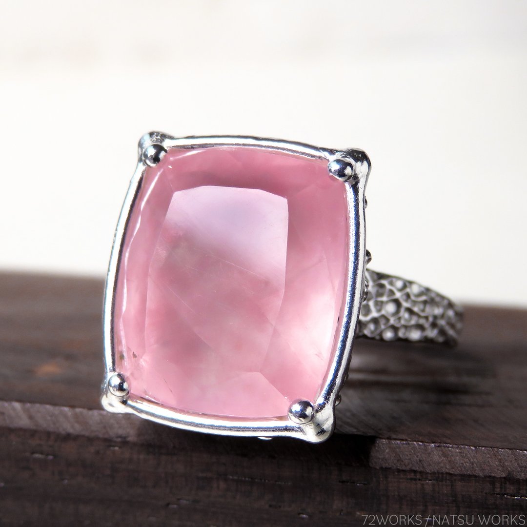 Rose Quartz Ring - 戒指 - 宝石 粉红色