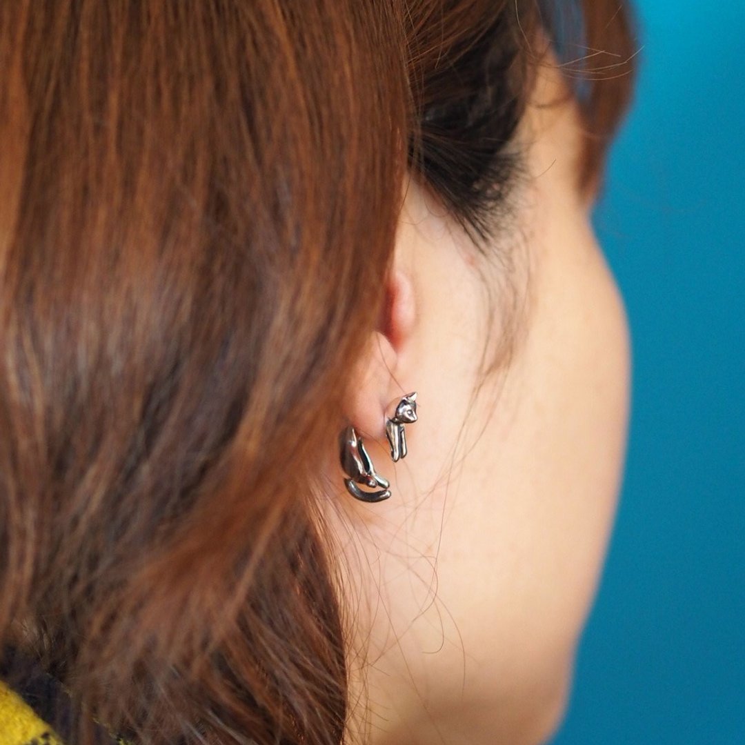 Weak Cat Earrings Guri Silver One Ear - 耳环/耳夹 - 纯银 银色