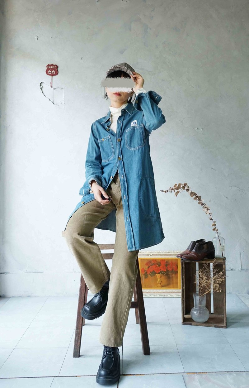 寻宝古着-LEE水洗浅蓝长版口袋牛仔衬衫洋装 - 女装衬衫 - 棉．麻 蓝色