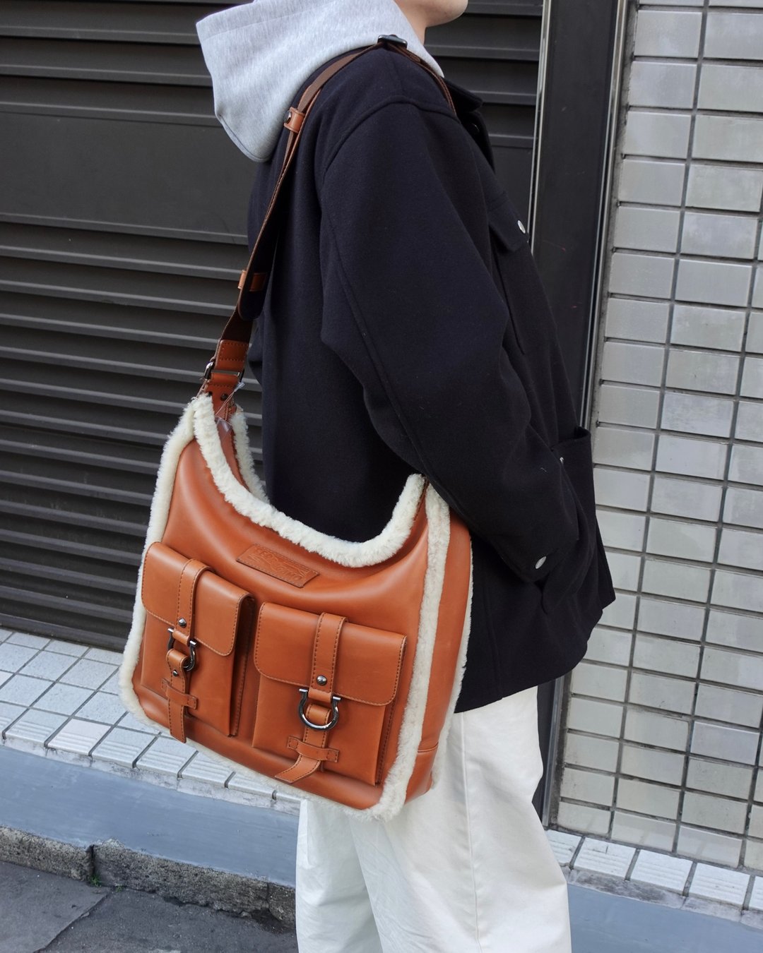 中古包 Ferragamo 菲拉格慕 焦糖羊毛边邮差包 - 手提包/手提袋 - 真皮 咖啡色