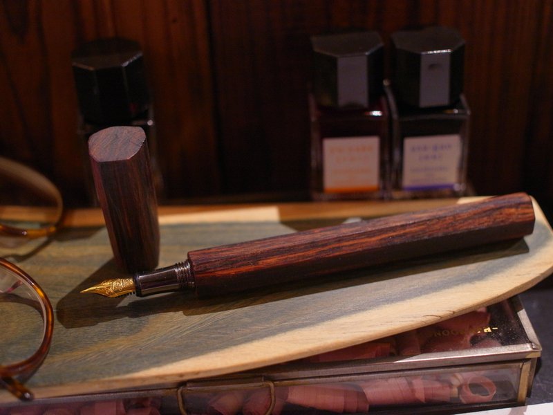 全木杆微凹黄檀木封端钢笔-纯手削制作 - 钢笔 - 木头 红色