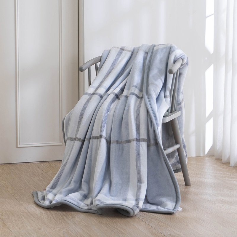 送礼首选-法兰绒双面毯/晨慕灰蓝格(仅宅配 - 被子/毛毯 - 聚酯纤维 多色