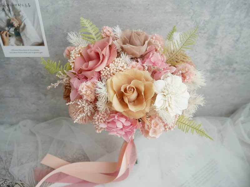 自然型手绑不凋捧花【美好情怀】永生捧花/拍婚纱/婚礼/结婚登记 - 干燥花/捧花 - 植物．花 粉红色