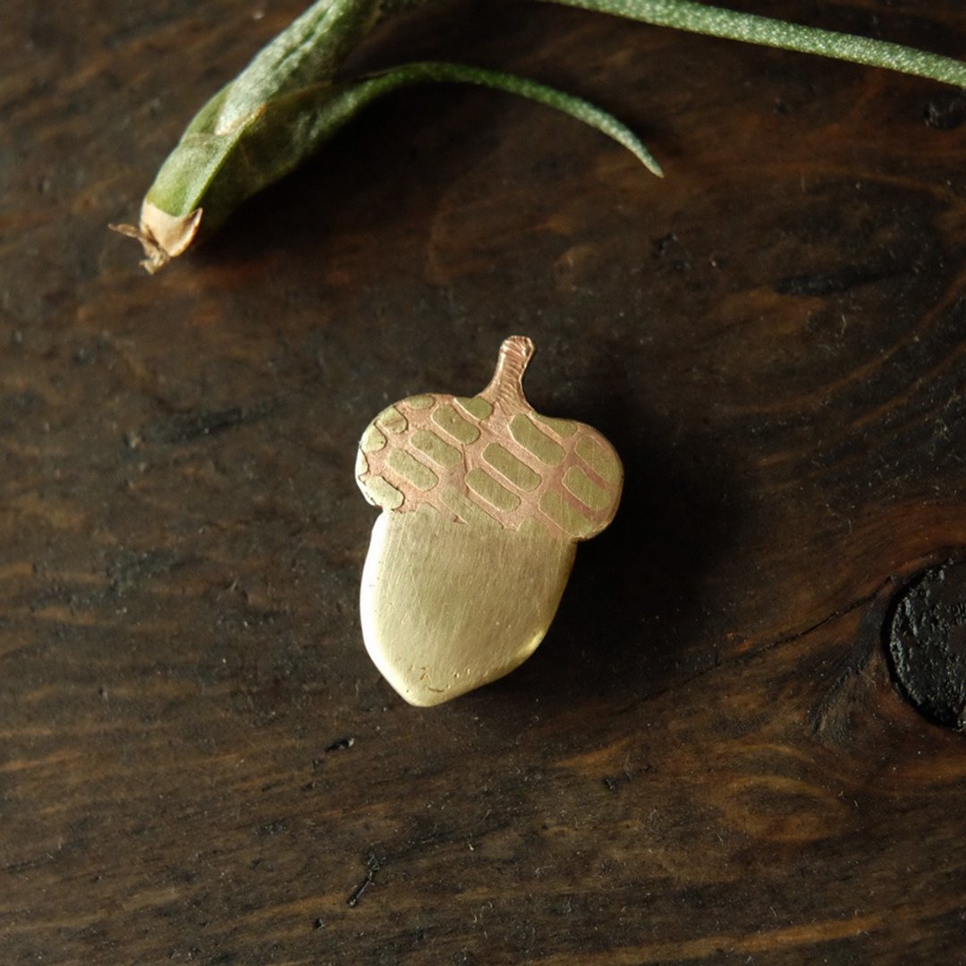 brass brooch acorn rain - 胸针 - 其他金属 金色