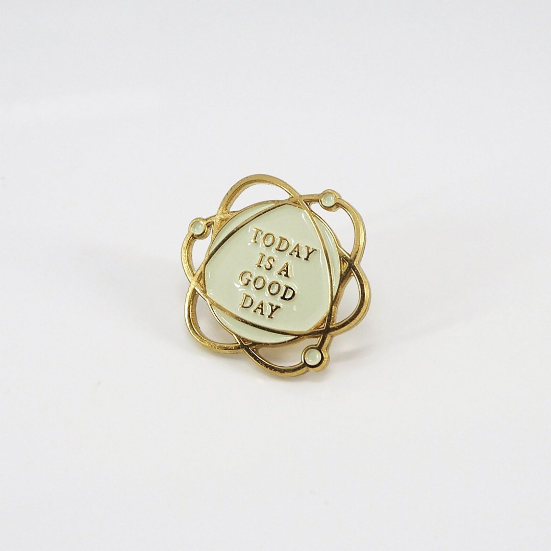 No.102 TODAY IS A GOOD DAY BROOCH 好日珐琅胸针 - 米色 - 胸针 - 其他金属 金色